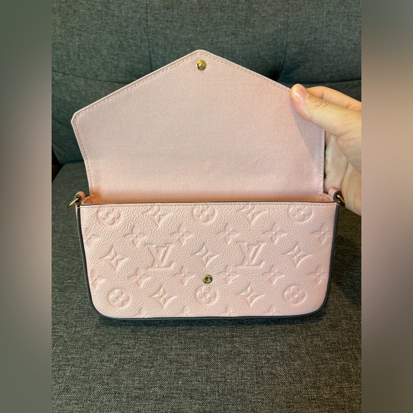 Louis Vuitton Pochette Felicie Empreinte Rose Poudre - Picture 11 of 17